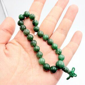 Elegant Green Nephrite Jade Bead Bracelet